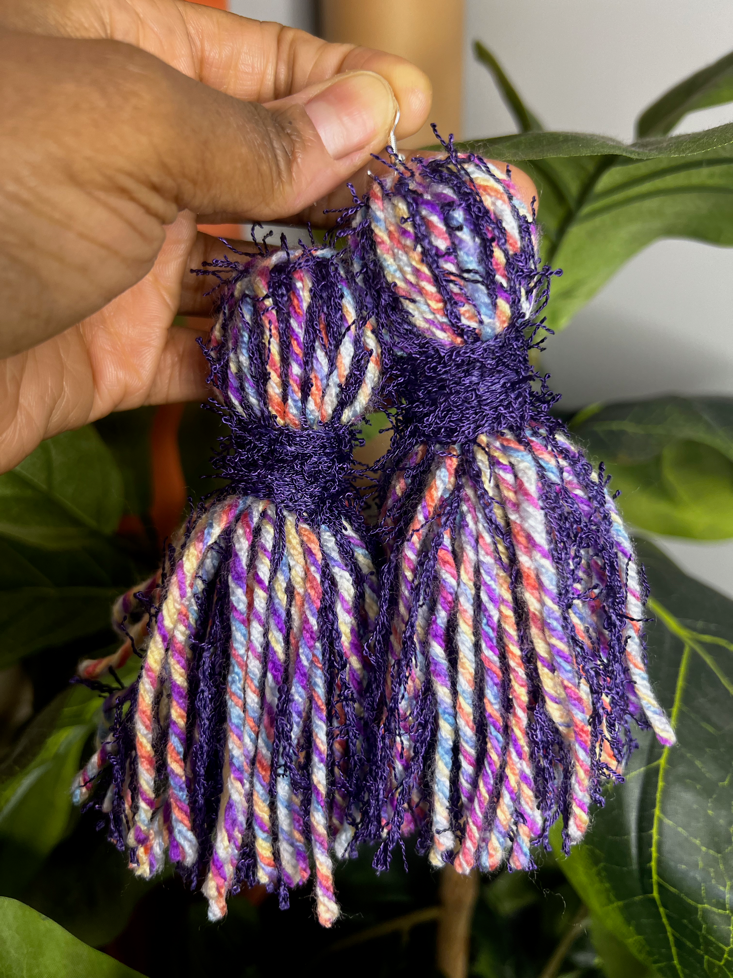 RICH AUNTIE TASSEL EARRINGS | PURPLE